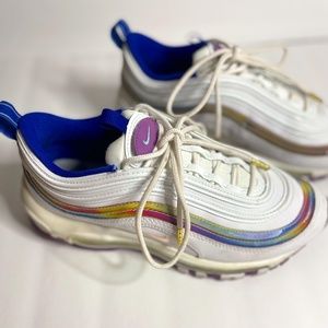 NIKE AIR MAX  MULTI COLORED SIZE 6